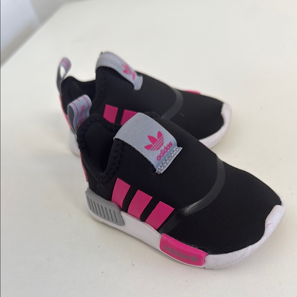 Adidas Black and Pink Sneakers with Mesh Upper - Picture 2 of 3